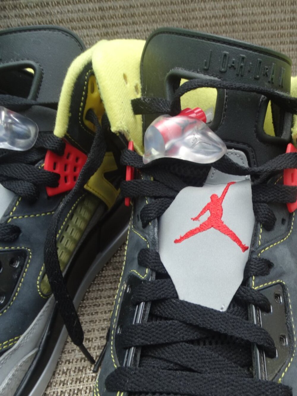 Nike Air Jordan Spizike Men's Size 13 High Top Sneaker 2013 Metallic Silver - Picture 3 of 9